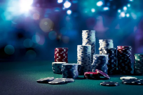 Live Sic Bo electronic shaker and dealer on rokokbet apk